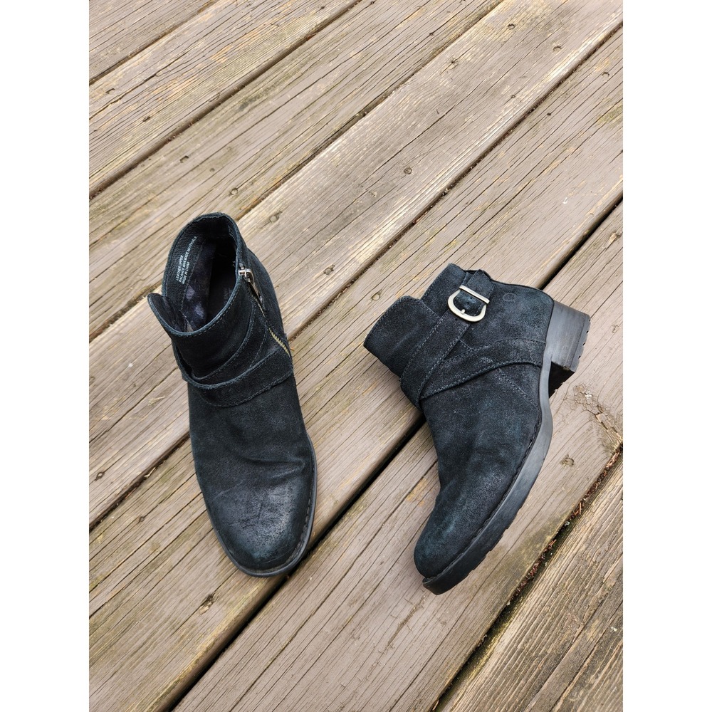 Born Kerri Boots Black Distressed Suede Buckle Moto Ankle Booties‎ Size 8M